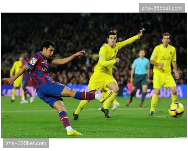 场上趣闻：霍芬海姆门将开大脚球直接找到前场队友，形成单刀机会